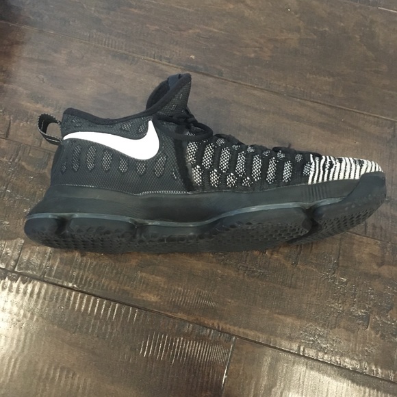 Nike Men's KD 9 Limited Edition "Mic Drop" - Picture 3 of 7